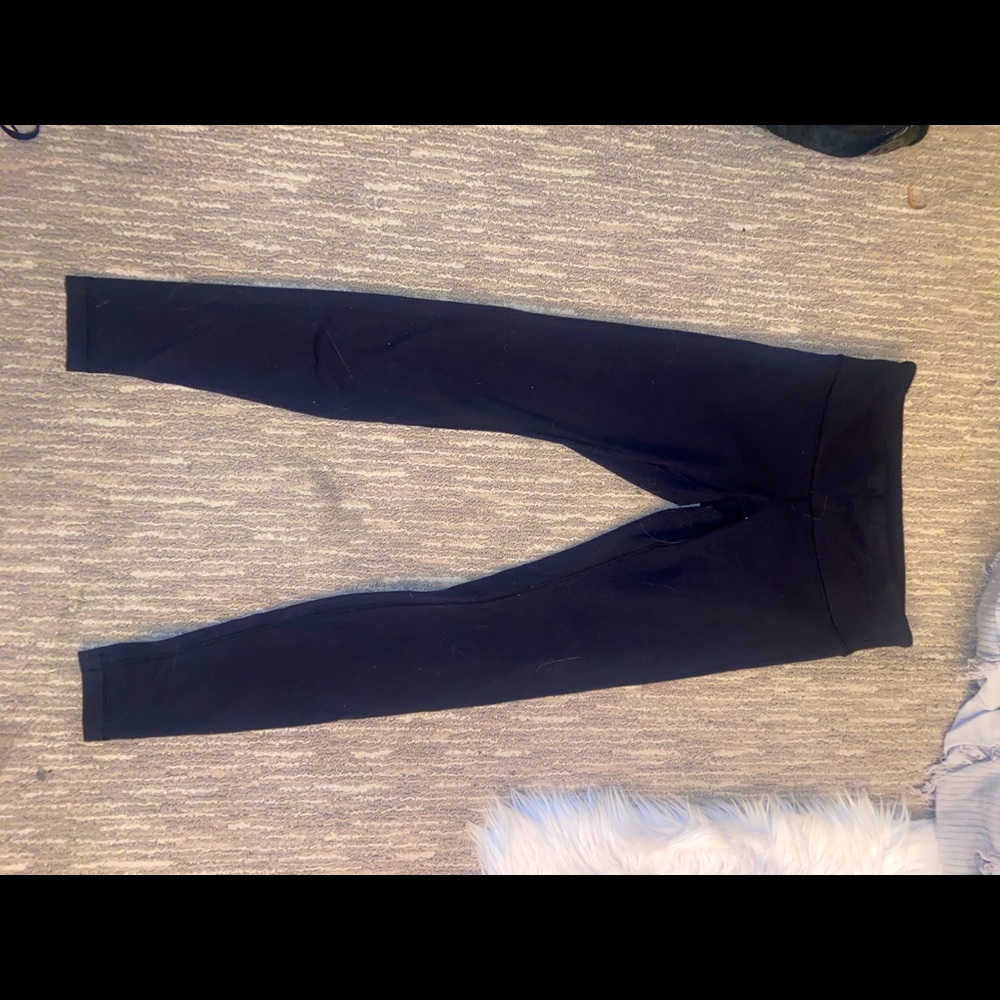 COPY - Lululemon size 6 full length wunder under legging